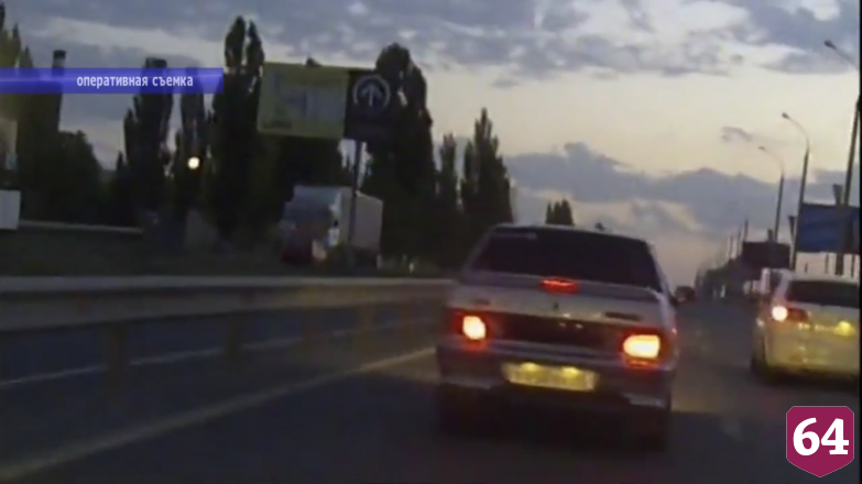 Пьяный водитель пытался уйти от погони полицейских в Саратове