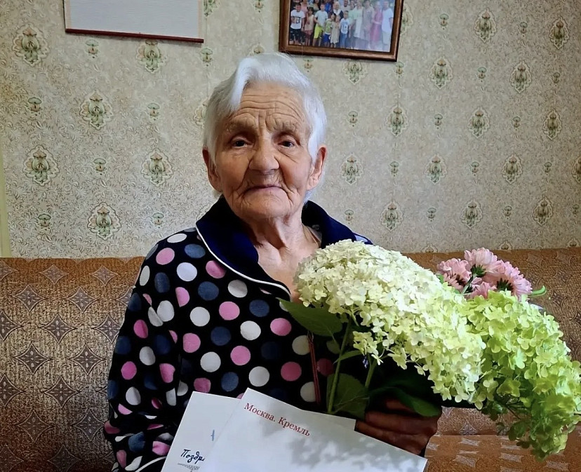 Саратовскую труженицу тыла с днем рождения поздравил Владимир Путин