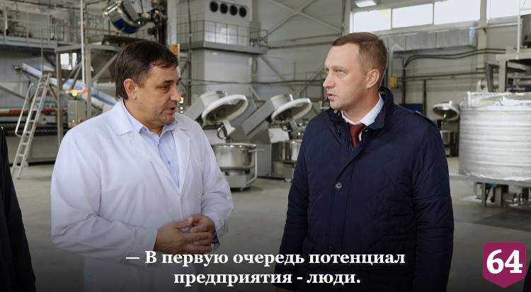 Губернатор потребовал увеличить зарплаты на саратовском хлебозаводе
