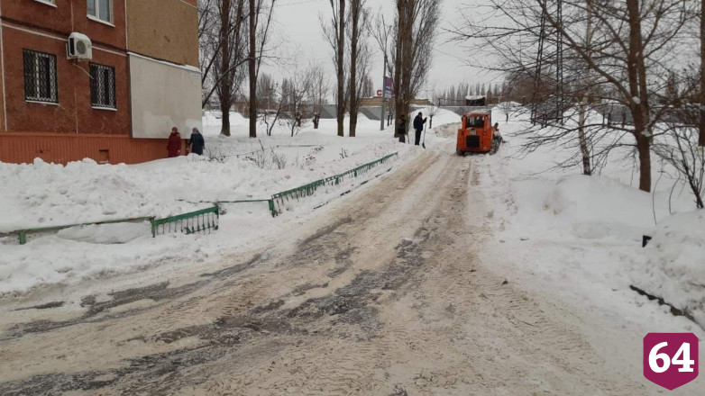 Бусаргин указал на приоритеты в уборке Саратова от снега