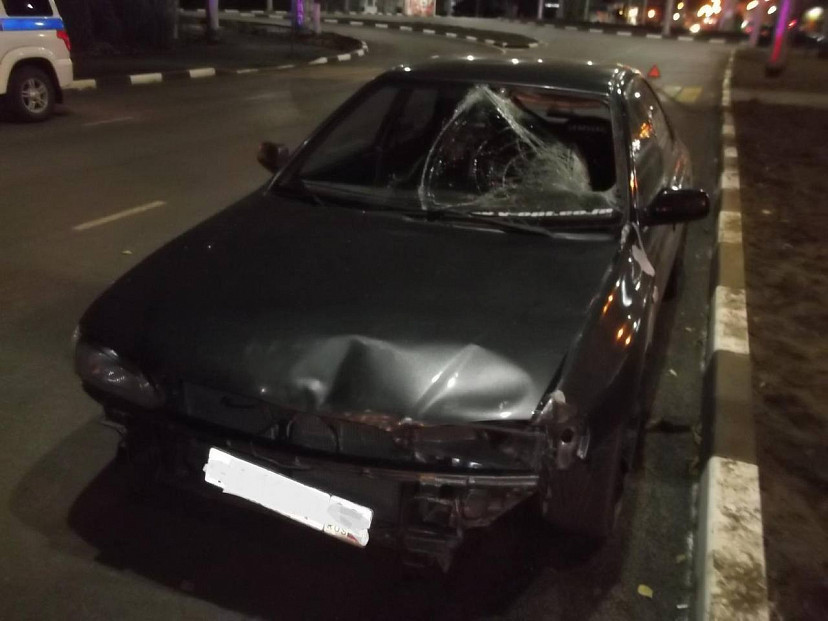 В Энгельсе иномарка сбила подростка на переходе