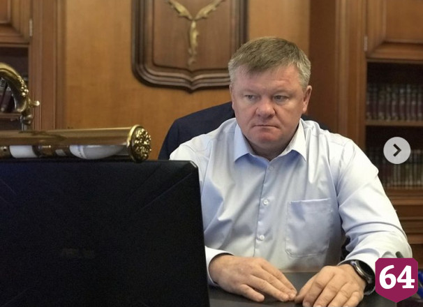 На уборку снега в Саратове вышла 231 единица техники