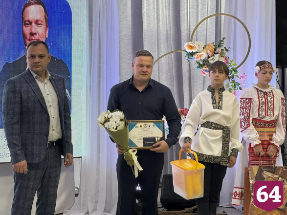 Ветерана СВО признали лучшим папой Саратовской области
