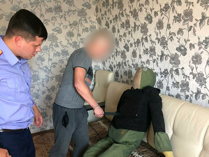 Под Энгельсом 22-летний сын напал с ножом на родителей