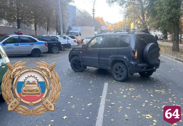 Молодой байкер пострадал в ДТП с «Нивой» в центре Саратова
