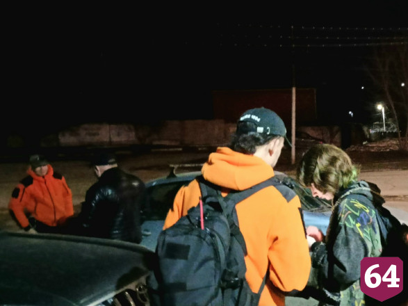 В Саратове пропавшего пожилого мужчину ищут десятки волонтеров
