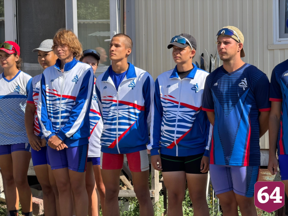 Саратовская спортшкола получила 10 новых лодок для академической гребли