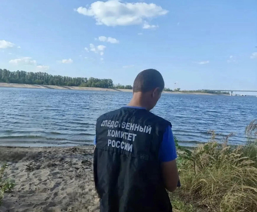 В Саратовской области из Волги выловили труп неизвестного мужчины