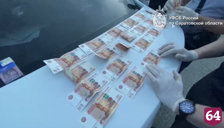 Транспортный полицейский попался на ﻿«продаже» мест в управлении