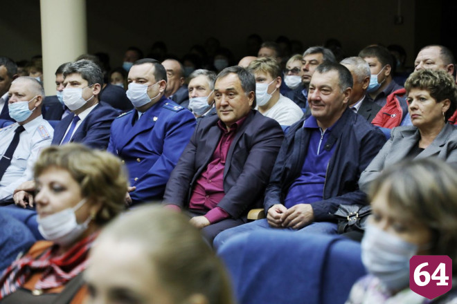 Под Саратовом построят крытую ледовую арену