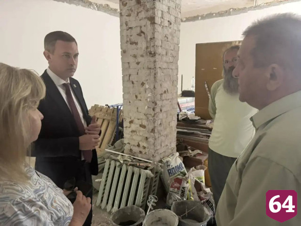 В Энгельсе по инициативе жителей ремонтируют Дом культуры