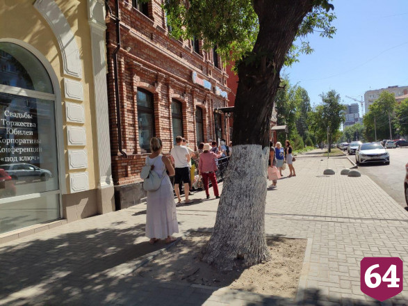 В саратовской кулинарии отказываются обслуживать посетителей без масок
