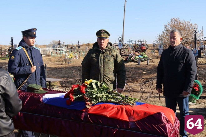 Школа увековечила имя погибшего в спецоперации выпускника 