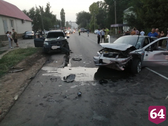 Молодой водитель устроил тройное ДТП и попал в больницу