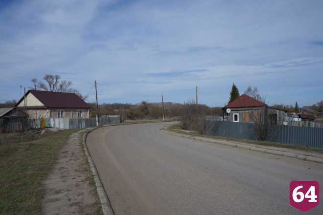 В Саратовской области вместе с дорогами восстанавливают тротуары 