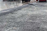 В центре Саратова забил мощный коммунальный фонтан
