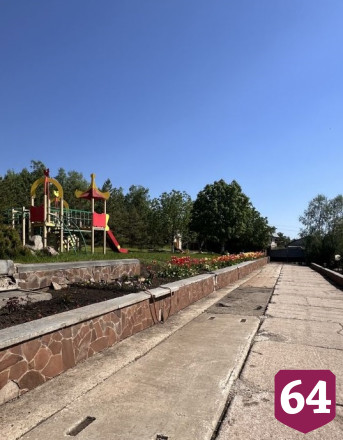 Особняк на 100 сотках у Волги в Саратовской области оценили в 80 миллионов рублей