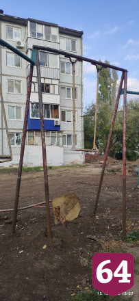 Детская площадка напомнила саратовцам о Припяти