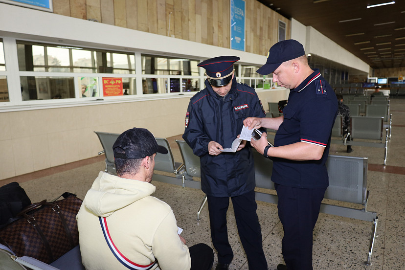Транспортные полицейские провели операцию «Нелегал»
