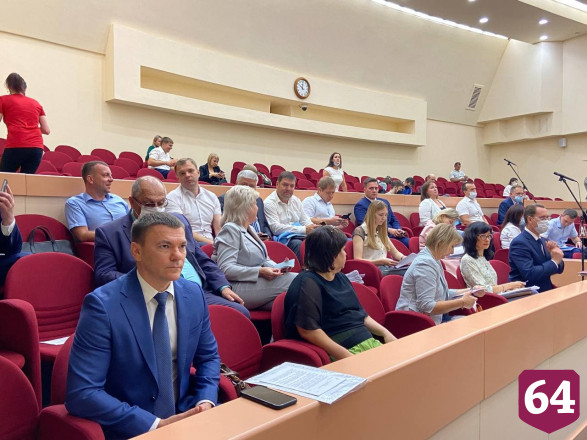 Администрация Саратова получила кредит на 4 млрд рублей 
