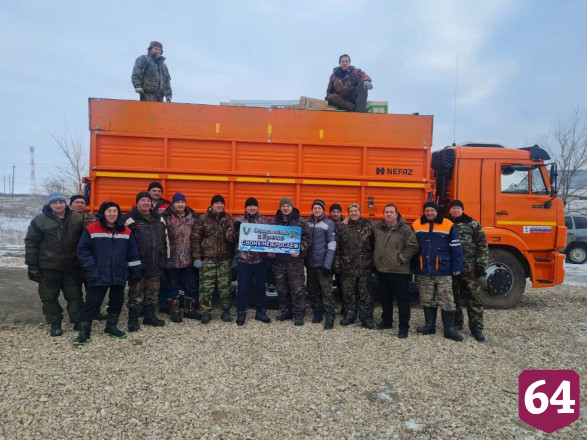 Саратовским бойцам СВО отправили КамАЗ с буржуйками и продуктами