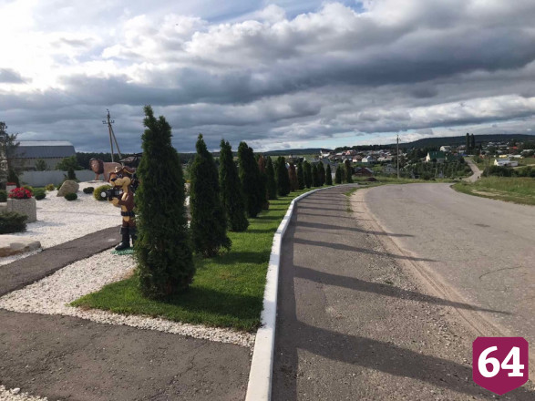 Под Саратовом на заросшем пустыре появился новый сквер