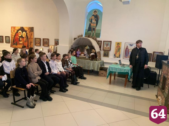 Саратовский храм проводит экскурсии по рождественским вертепам