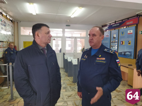 Зампред проверил температуру в школах 
