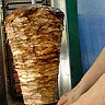 Насадчику мяса для шаурмы пообещали до 150 тысяч рублей в месяц