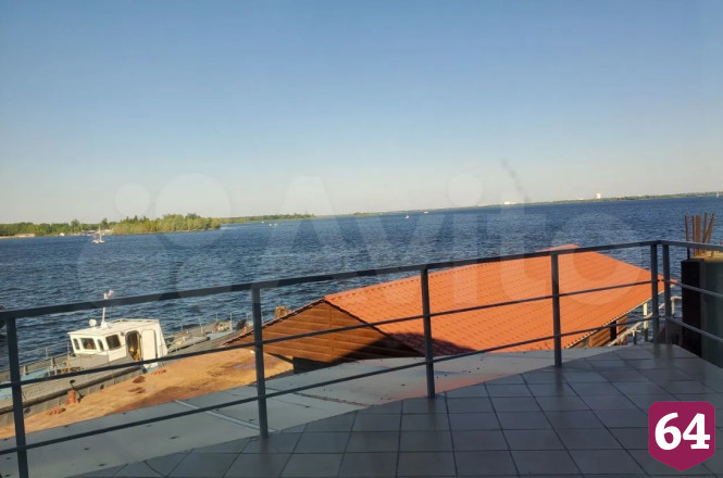 В Саратове особняк на берегу Волги меняют на квартиры