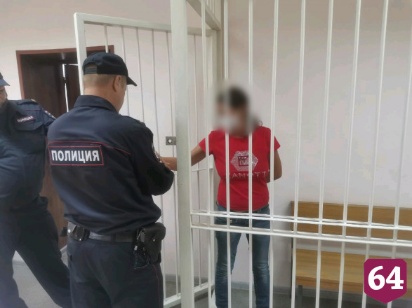 Женщина убила ревнивого сожителя и спрятала труп под пледом