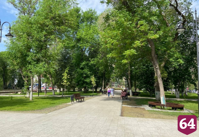 Саратовцы недовольны состоянием площади Кирова после благоустройства 