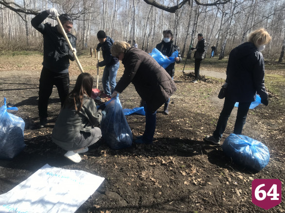 После субботника с Кумысной поляны вывезли 42 кубометра мусора