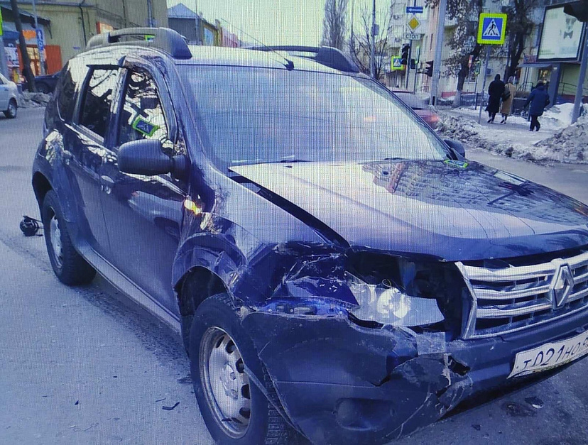 Автоледи попала в больницу после ДТП в центре Саратова