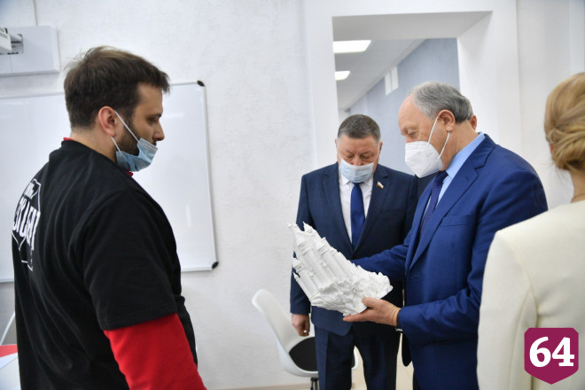 Губернатор поставил перед саратовской молодежью амбициозные задачи 