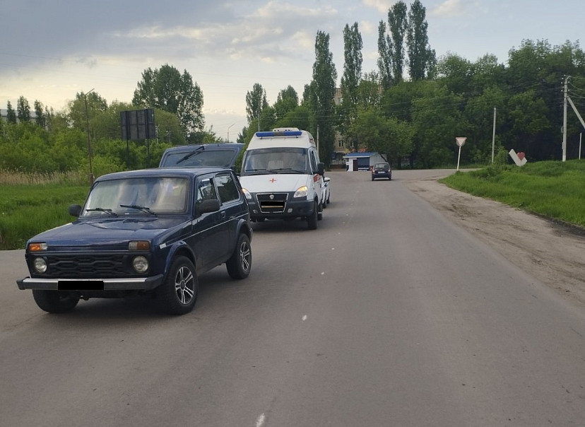 «Нива» сбила 15-летнюю девочку под Саратовом