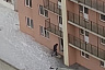 В Саратове долгострой стал местом притяжения подростков и бродячих собак