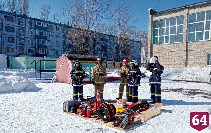 Подполковник в отставке учит студентов спасать людей в ДТП 