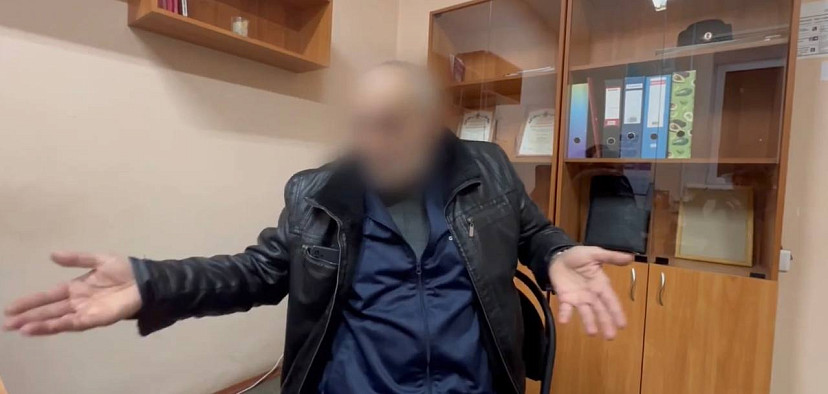В Саратове курьер мошенников помог вернуть доллары обманутой пенсионерке
