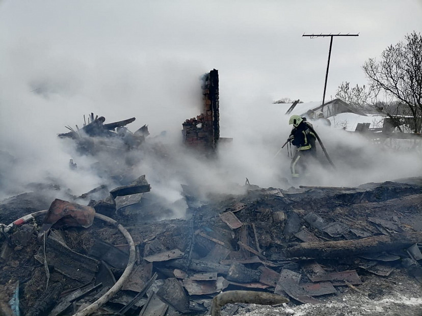 Пожар под Саратовом унес жизни двух человек