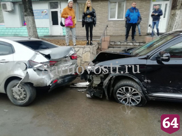 В массовой аварии на Чернышевского пострадала автоледи