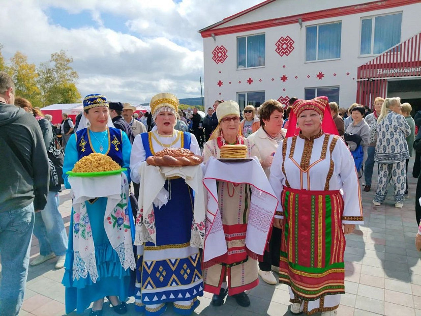 Мордовский праздник в саратовском селе собрал сотни гостей