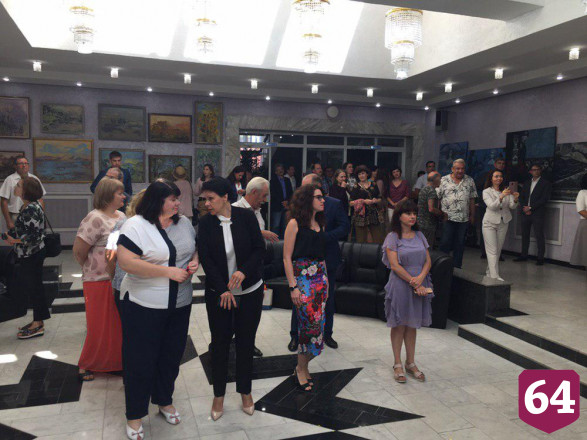 В Саратове открылась выставка главного художника театра драмы 