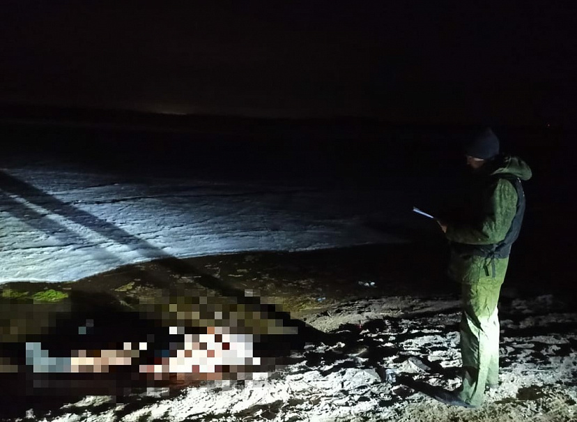 Под Саратовом провалившийся под лед рыбак умер на берегу 