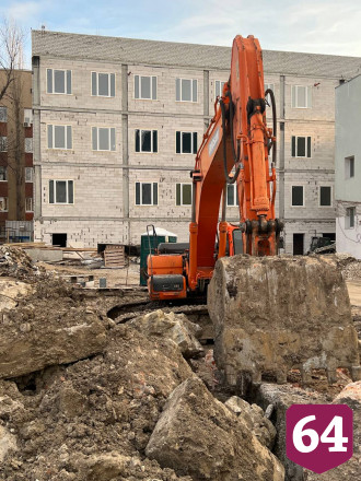 Губернатор провел планерки на стройках Саратова