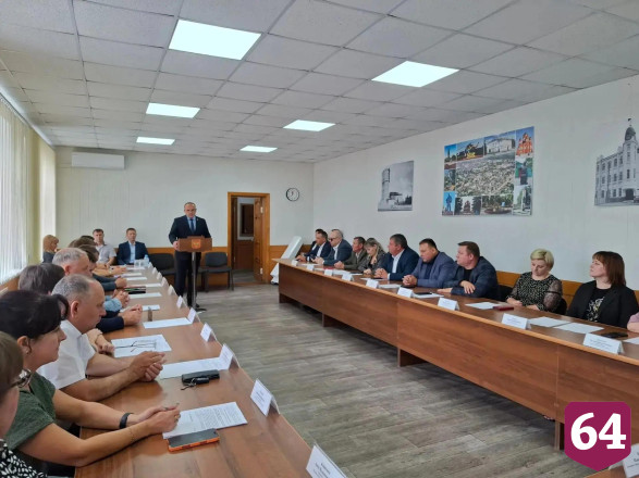 Алексея Янина переизбрали главой Пугачевского района