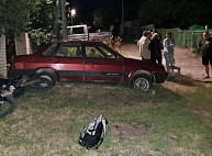 В Саратове мотоциклист врезался в забор и погиб на месте