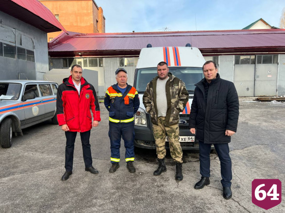 Спасатели доставили гуманитарку саратовским воинам