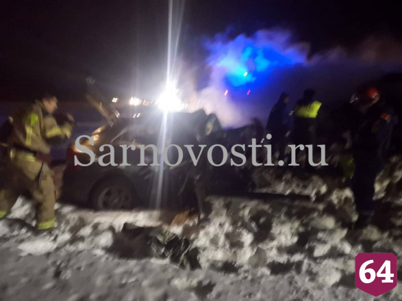 Три человека сгорели в ДТП под Саратовом