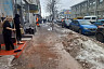 В центре Саратова с фасада здания рухнули кирпичи